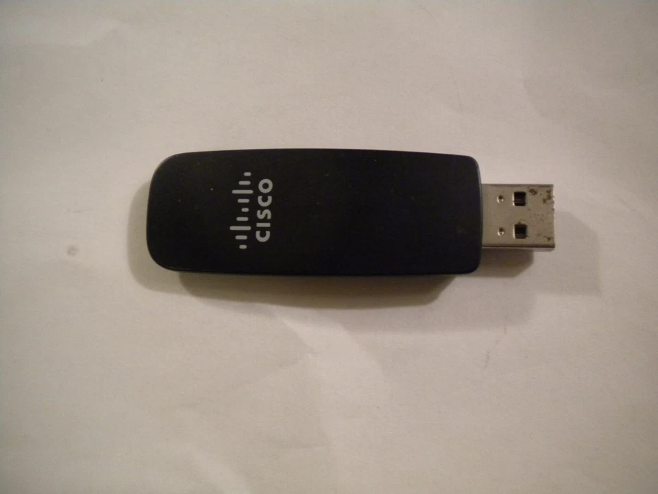 CISCO AE2500 DUAL BAND WIRELESS USB ADAPTER - Image 1 of 2