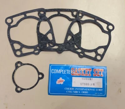 Suzuki GT550 J-R 1972-1977 (Faltan piezas) Foto 1 de 3