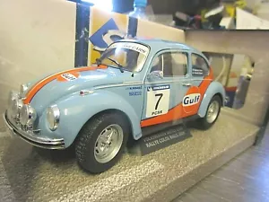 VW Volkswagen Maggiolino 1303 S Rallye Colds Balls Gulf #7 Fahlke Sterner Solido 1:18 - Foto 1 di 7