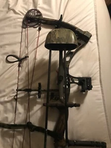 BOWTECH TRIBUTE BOW 27" 70lbs RIGHT HAND - Picture 1 of 5