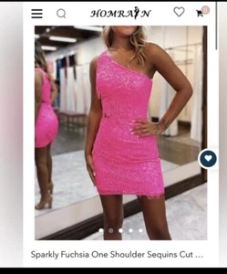 Vestido corto de regreso a casa con flecos con lentejuelas recortadas de un hombro fucsia brillante - Imagen 1 de 7