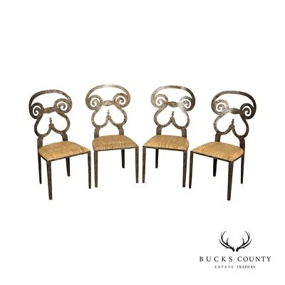 Juego de cuatro sillas de comedor estilo Biedermeir con marco de hierro forjado Foto 1 de 4