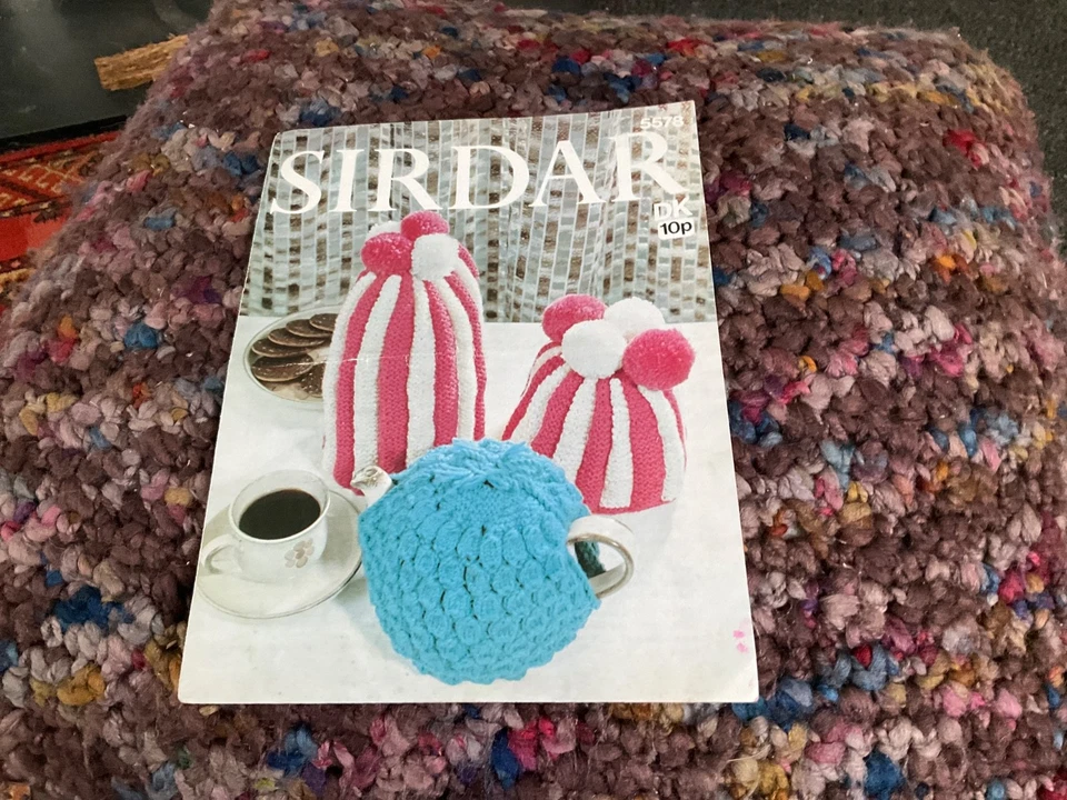 Vintage Sirdar knitting pattern 5578,DK tea & coffee cosies  - Image 1 of 1
