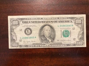 $100 DOLLAR BILL SERIES 1977 Small Face FEDERAL RESERVE NOTE L24883883A - Picture 1 of 3