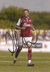 BURNLEY: MATTHEW TAYLOR SIGNED 6x4 ACTION PHOTO+COA - Picture 1 of 1