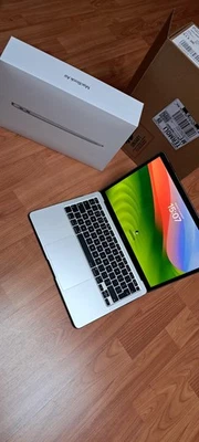 computer portatile usato Apple Mac Book Air 13.3" 8gb ram, ssd 256gb - Immagine 1 di 4