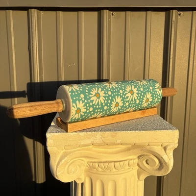 "Rodillo de cerámica Pioneer Woman margarita turquesa amarillo blanco 18"" para hornear + descanso" Foto 1 de 4