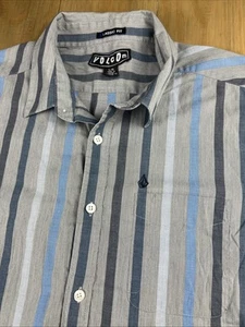 Volcom Shirt Mens Large Blue Gray Short Sleeve Button Up Classic Fit Pocket Logo - Picture 1 of 11