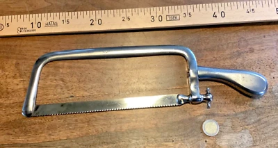 outils anciens,old tool,vieux outils, belle scie de chirurgien 1900 estampillée - Photo 1/4