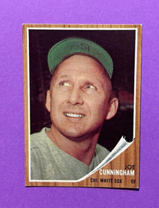 1962 Topps #195 - Joe Cunningham - White Sox Outfield - Nicely Centered!