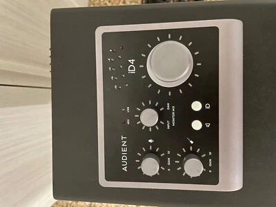 AUDIENT ID4 MKII USB-C Interfacce scheda audio per studio Come Nuova! Like New! - Immagine 1 di 4