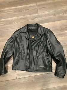 HEAVY Harley Davidson FXRG Series Men's M Black Leather Jacket Padded - Picture 1 of 17