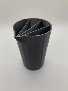 16oz Paint Pouring Cup, Acrylic Paint, 4 Compartment Split Cup, Fluid Art suppli - Picture 1 of 3