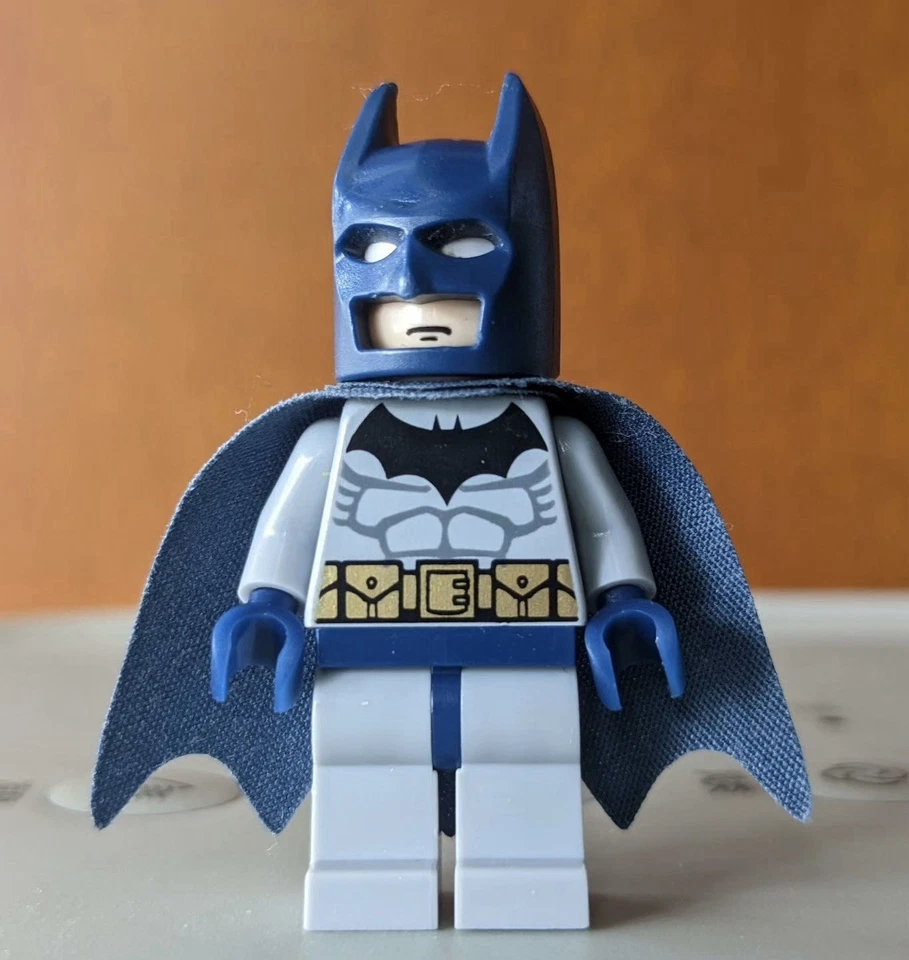 LEGO DC Super Heroes Minifigure Batman RARE 7786 7787 BAT022 - Image 1 of 4