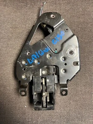 2007 Chevy Tahoe Lift gate Glass Latch 554498 Foto 1 de 4