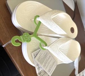 Nagelneue festliche Crocs weiß mit Glitzer Gr. 8 - Bild 1 von 3