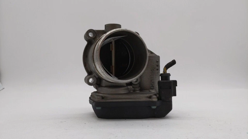 Volkswagen Tiguan 2009-2018 carrocería del acelerador VAD8Z Foto 1 de 4