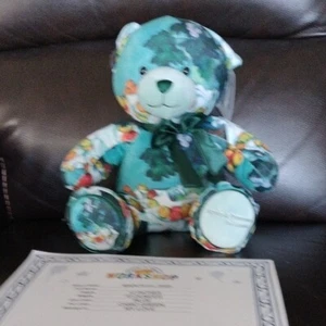 Oso de peluche Build-A-Bear Artist Collection Cézanne Bodegón con arco de regalo - Imagen 1 de 9