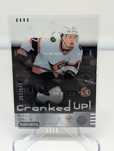 2023-24 Upper Deck Synergy con manivela #'d 353/849 Ridly Greig #CR-RG Rookie radiocontrol - Imagen 1 de 2
