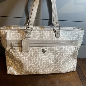 COACH Chelsea Bias Signature Bolso de Mano Cartera Gris ¡¡GRANDE/Bolso de Bebé!! ¡BOLSILLOS! - Imagen 1 de 9