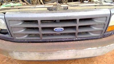 Grille From 8501 GVW Painted Fits 92-97 FORD F250 Pickup OEM - Image 1 of 4