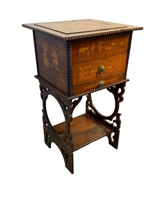 Soporte de costura de caoba con incrustaciones de 1800 cabezas de león mesa de música madera satinada antigua Foto 1 de 4