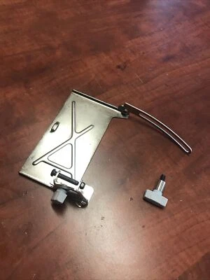 Ver descripción "Montaje base de piezas OEM para sierra manual para azulejos Ryobi TC401 4"" húmeda/seca" Foto 1 de 4