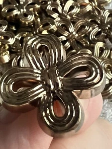 8 Large Flower Bow buttons 20mm Jacket Coat Craft Dress Buttons. Ref87 - Picture 1 of 5