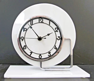 1930s Smiths Art Deco White Bakelite and Chrome Table Clock - Picture 1 of 10