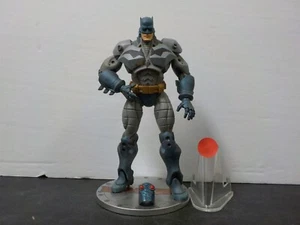 G 305 2008 DC Direct ~ ARMORY BATMAN With Interchangeable Heads - Picture 1 of 2