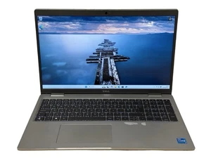 Dell Latitude 5520 Laptop 15.6" Quad i5-1135G7 8GB 256GB NVMe WIFI Windows 11 DE - Picture 1 of 16