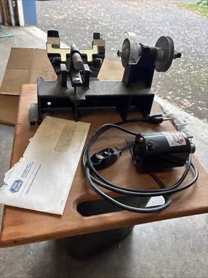 Foley-Belsaw Model 200 Key Cutter/Maker with Motor and Belt - Image 1 of 4