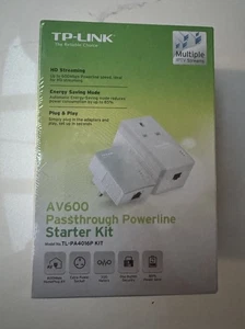 TP-LINK TL-PA4016P KIT 1 Port 600Mbps Adapter - Picture 1 of 4
