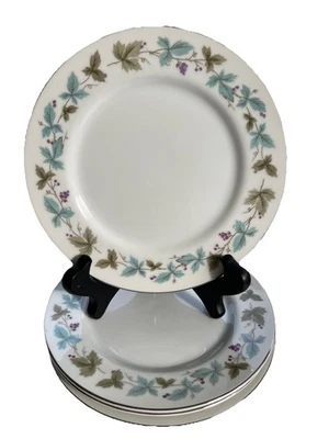 Vintage Fine China of Japan 6701 Lot of 4 Bread Plates Grapevine 6.25" - Image 1 of 4