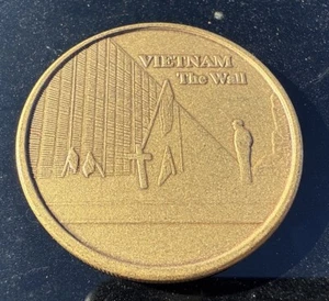 Vietnam Vet The Wall Challenge Coin - Picture 1 of 4