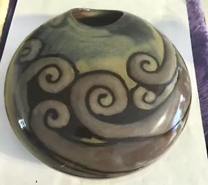 MAYNE ISLAND BC STUDIO ART POTTERY 7" ROUND FLOWER ARRANGEMENT BOWL SIGNED NWOT - Picture 1 of 12