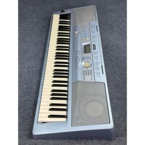 Yamaha DGX-202 76-Tasten E-Piano Keyboard ohne Netzteil in Silber - Bild 1 von 23
