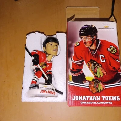 Chicago Blackhawks SGA Jonathan Toews Bobblehead NIB - Imagem 1 de 4
