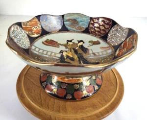 Pedestal de porcelana oriental de colección cuenco con patas borde festoneado pintado a mano borde dorado - Imagen 1 de 12