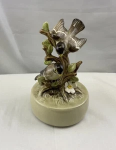 Hand Painted Birds Otagiri Japan 1979 Musical Rotating Plays "Sing A Song" - Picture 1 of 11