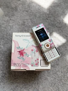 Sony Ericsson S500i - White Floral (Unlocked) Mobile Phone - RARE - Afbeelding 1 van 22