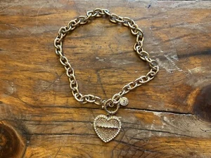 Guess Gold Tone Toggle Chain Necklace With A Crystal Heart Pendant Charm 15” - Picture 1 of 11