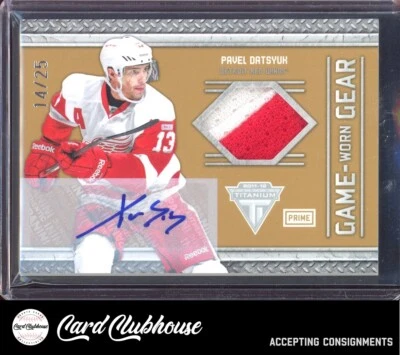 2011-12 Panini Titanium Game Worn Gear Prime Autographs #31 Pavel Datsyuk /25 - Image 1 of 2