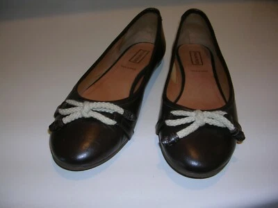 Zapatos planos sin cordones Hunter Dex de cuero marrón oscuro con arco con cordón marfil 10 EE. UU. Foto 1 de 4