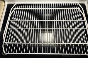 Estate Refrigerator Wire Shelves - Picture 1 of 5