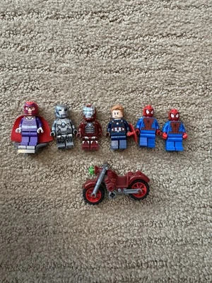 Lote Surtido de Minifiguras LEGO Marvel Ironman Magneto Capitán América Foto 1 de 4