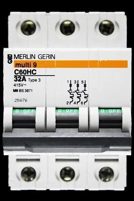 MERLIN GERIN 32 AMP TYPE 3 M9 TRIPLE POLE MCB CIRCUIT BREAKER C60HC 25676 MULTI9 - Image 1 of 4