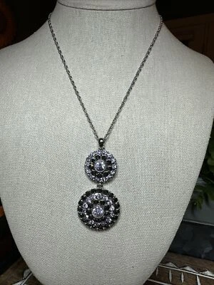 Lindo Novo Colar Pingente de Strass MONET Tom Prata Roxo e Cinza 18-21” - Imagem 1 de 4