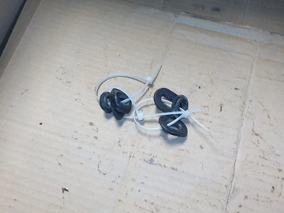 1978 Honda CB750F Supersport #2 OEM Side Cover Grommets (Set 6) - Image 1 of 1