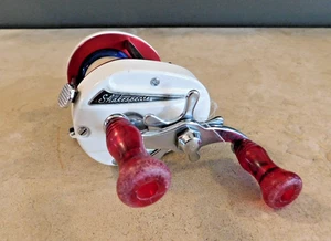 VINTAGE 1975 SHAKESPEARE BICENTENNIAL FISHING REEL / WORKS GREAT CONDITION - Picture 1 of 14